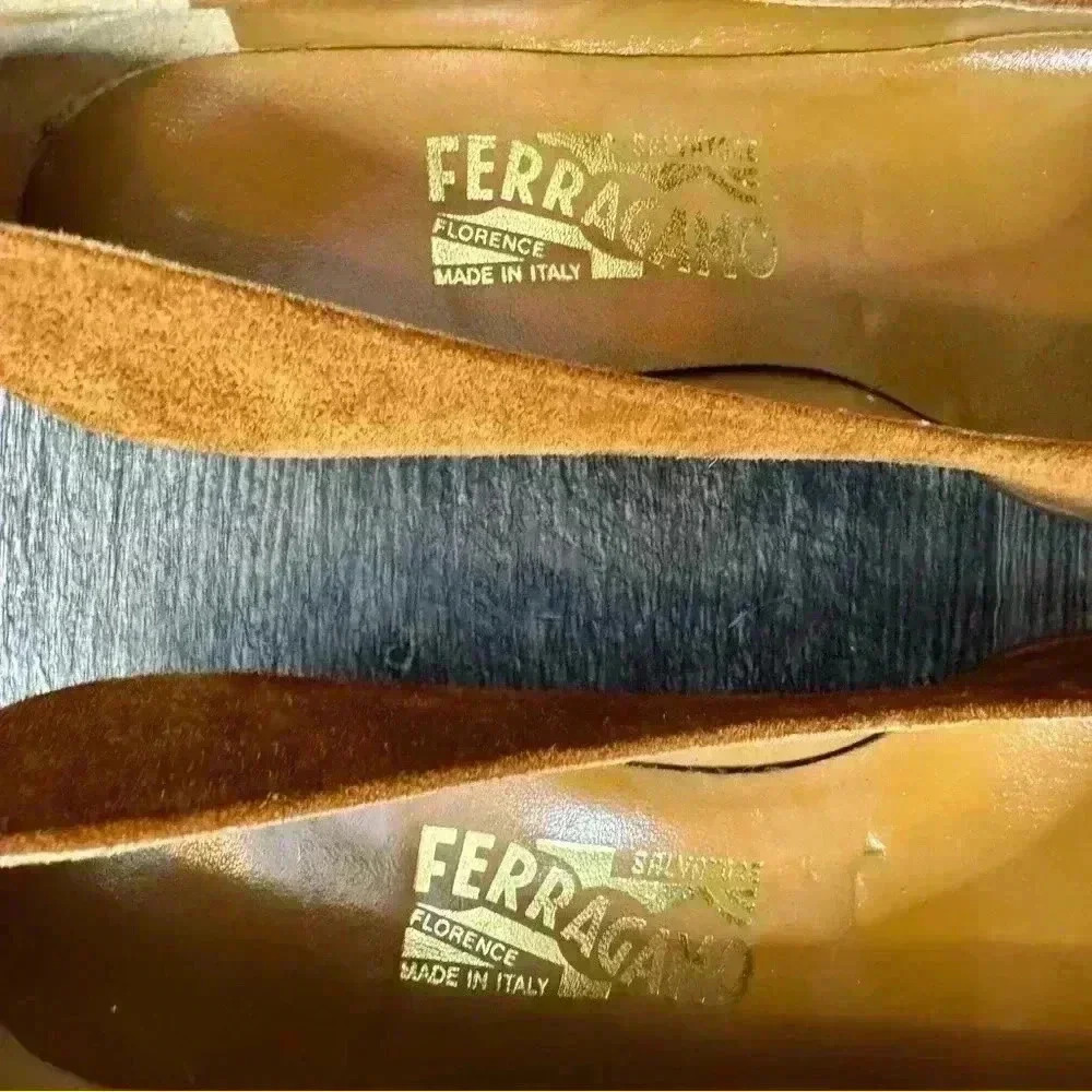 Vintage Salvatore Ferragamo Suede Kitten Heels Size 7 In Cognac - Picture 7 of 10